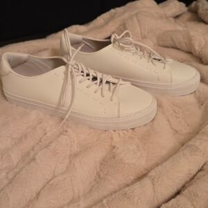 Universal Thread Off-White Sneakers